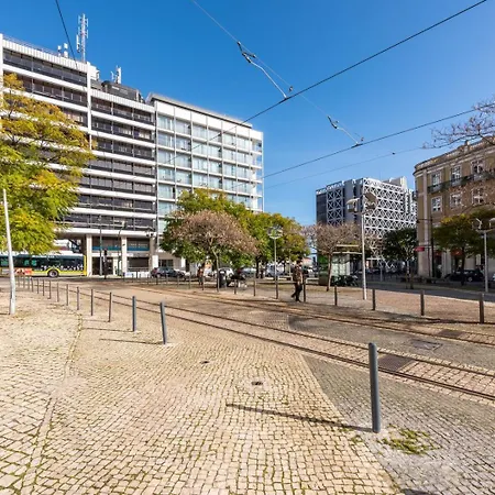 Apartment Guestready - 2br Apt Carlos I With Terrace And Gym Lisbon