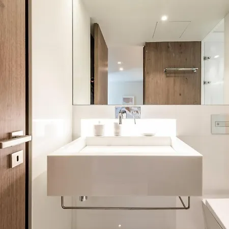 Guestready - 2br Apt Carlos I With Terrace And Gym Lisbon