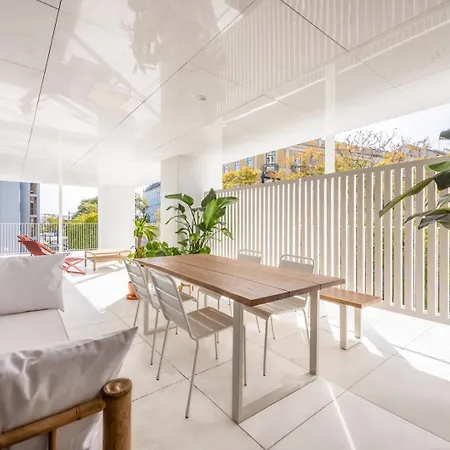 Guestready - 2br Apt Carlos I With Terrace And Gym * Lissabon